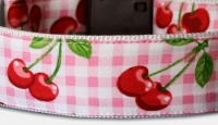 Checkcheck Cherry - Karo Kirschen Halsband - rosa